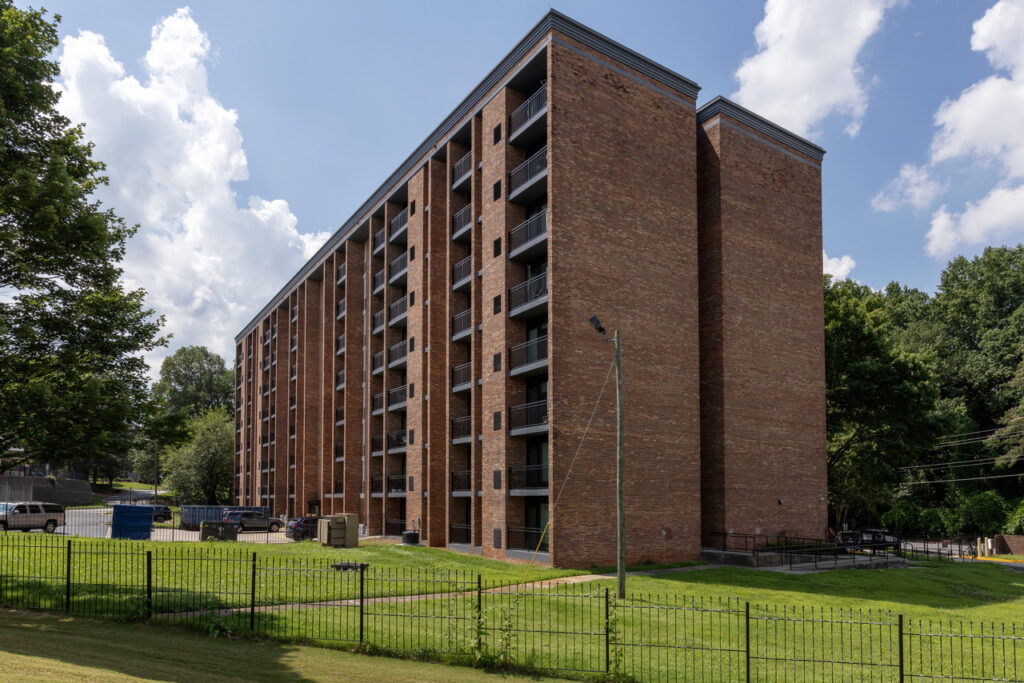 eastlake towers atlanta residential apartments