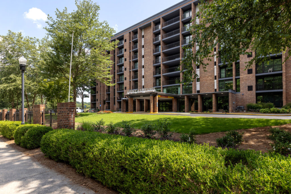 eastlake towers atlanta residential apartments